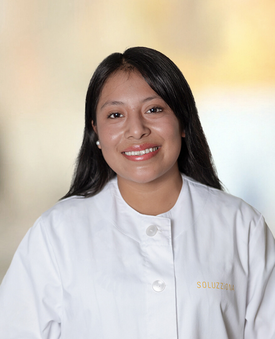 CATALINA CRISOSTOMO
( Enfermera )
GUATEMALA
2024
"Para mi SOLUZZIONA es un centro de apoyo y compañerismo. Estoy aprendido muchas materias. Activa en el curso."